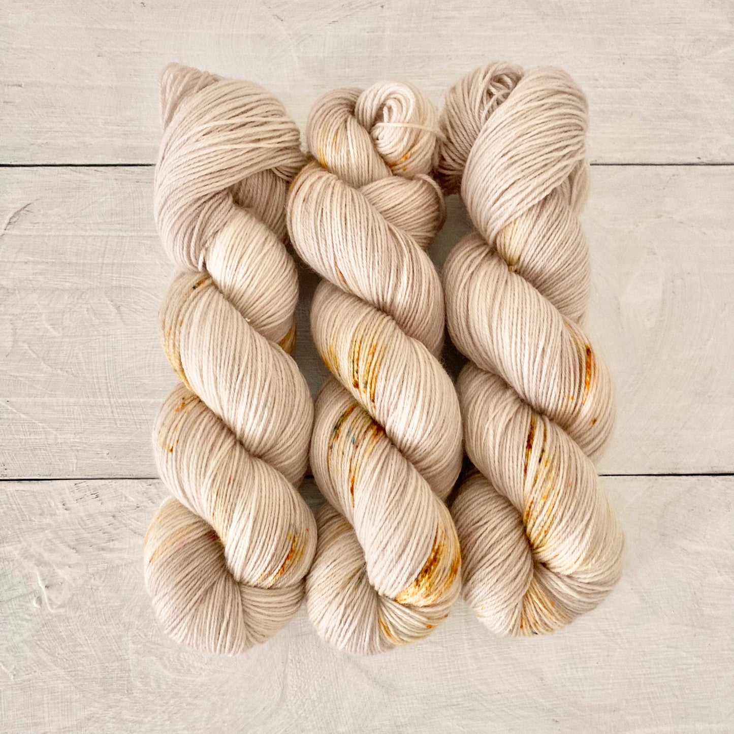 Hand-dyed yarn No.260 4-ply Polwas "Bruyères"