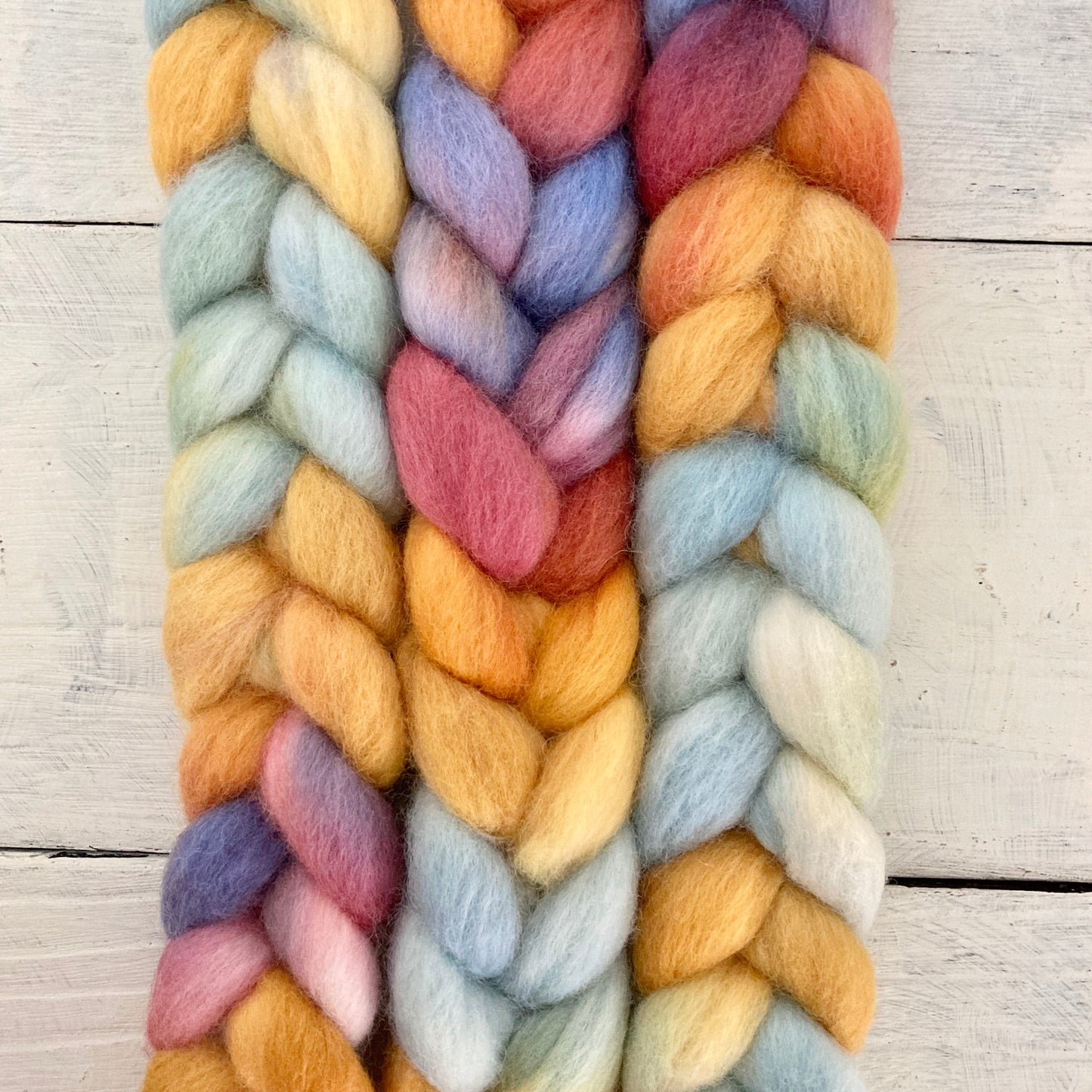 Hand-dyed wool No.6 Romney "Dawn Over The Moscow River"