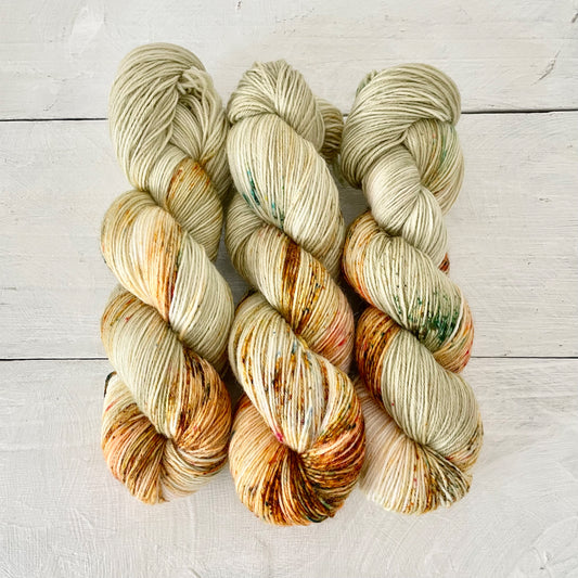 Hand-dyed yarn No.5 sock yarn "Nachtviolen"