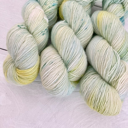 手染め糸 No.200 100% メリノ 1-ply「Auf Flügeln des Gesanges」