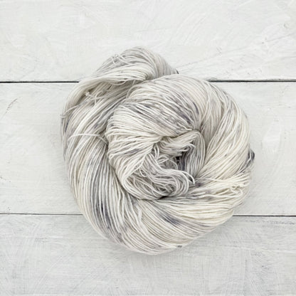 【雪染め】手染め糸 No.214 ソックヤーン「Chasse-neige」