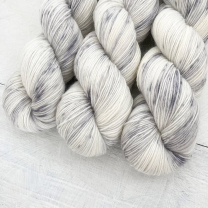 【雪染め】手染め糸 No.214 ソックヤーン「Chasse-neige」
