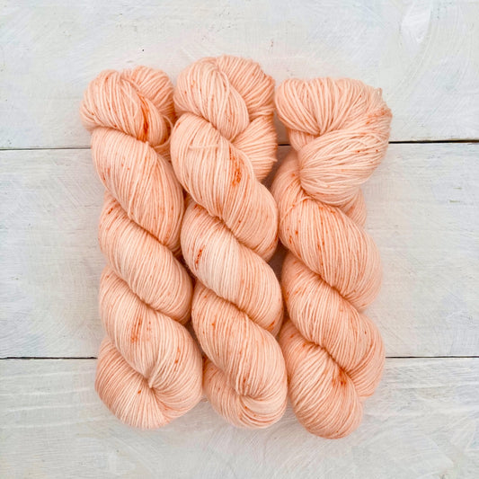 Hand-dyed yarn No.217 sock yarn "Una voce poco fa" 