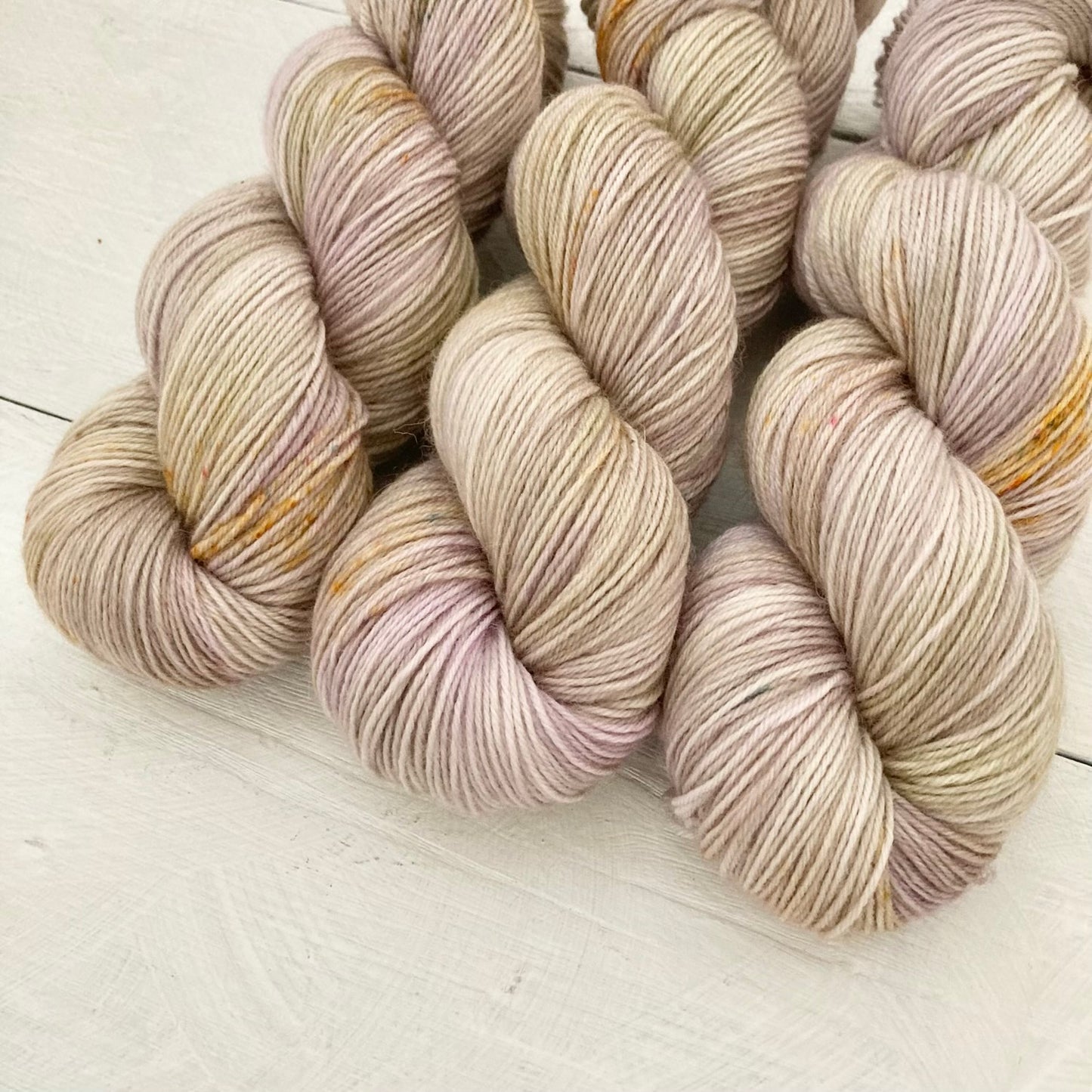 Hand-dyed yarn No.224 4-ply Polwas "Das Geheimnis"