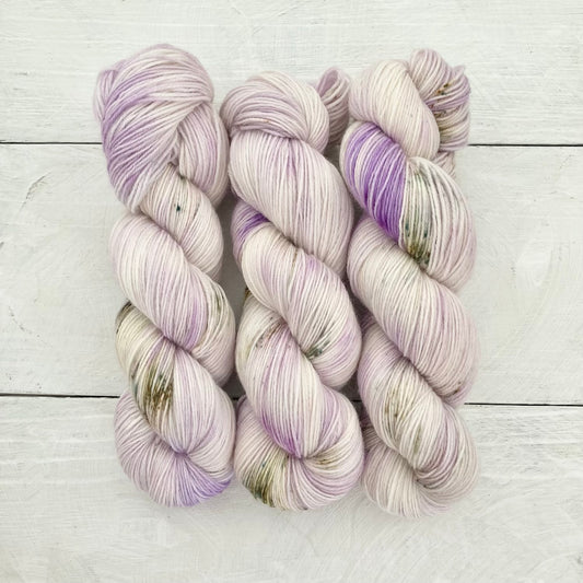 Hand-dyed yarn No.152 4-ply Polwas "Die Zeitlose"