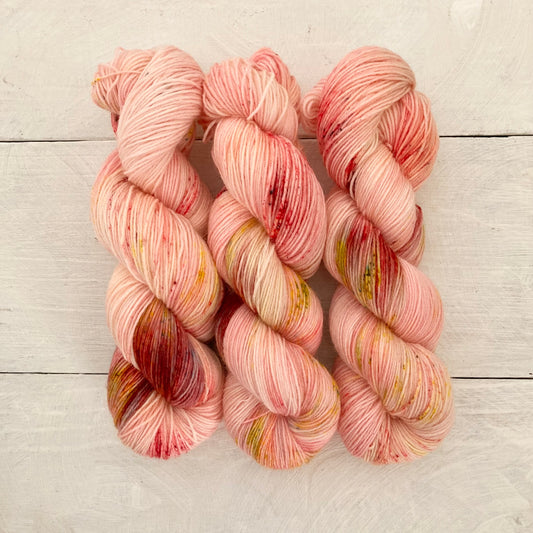 Hand-dyed yarn No.197 sock yarn "Rose Adagio"