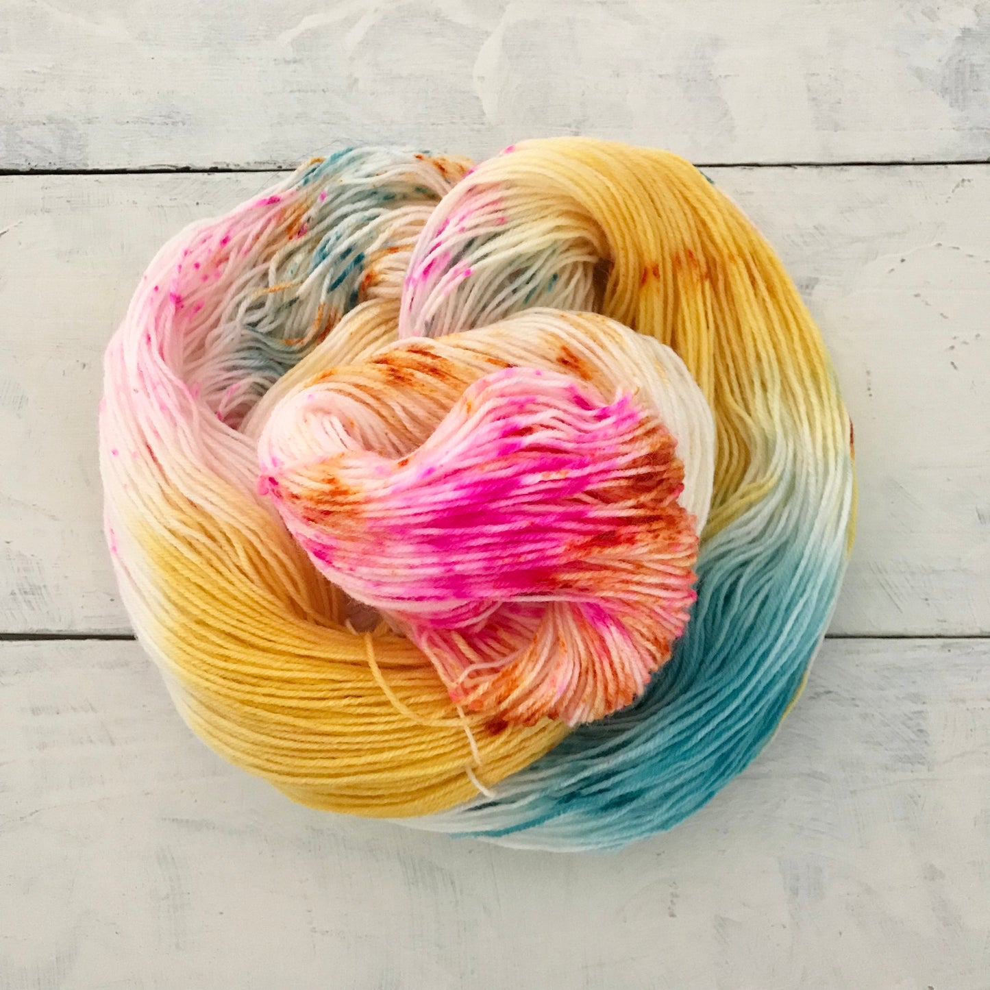 Hand-dyed yarn No.37 sock yarn "Im Feuerstrom der Reben"