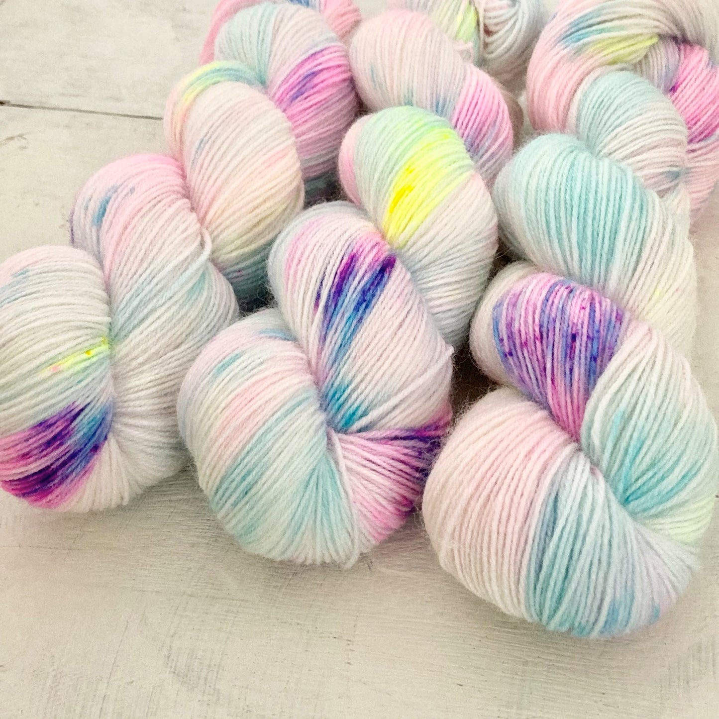 Hand-dyed yarn No.186 sock yarn "Chi il bel sogno di Doretta"