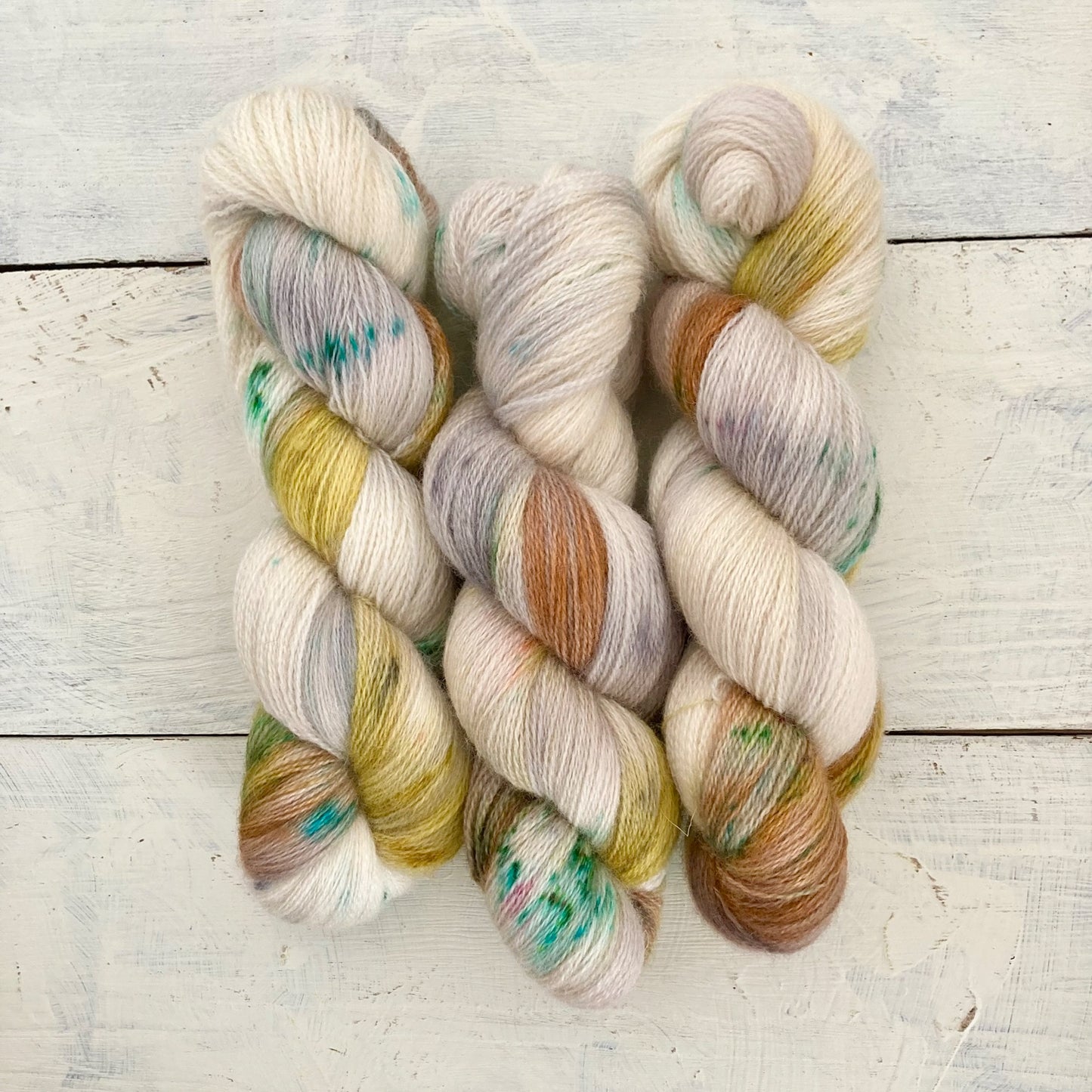Hand-dyed yarn No.175 BFL lace "Il Cardellino"