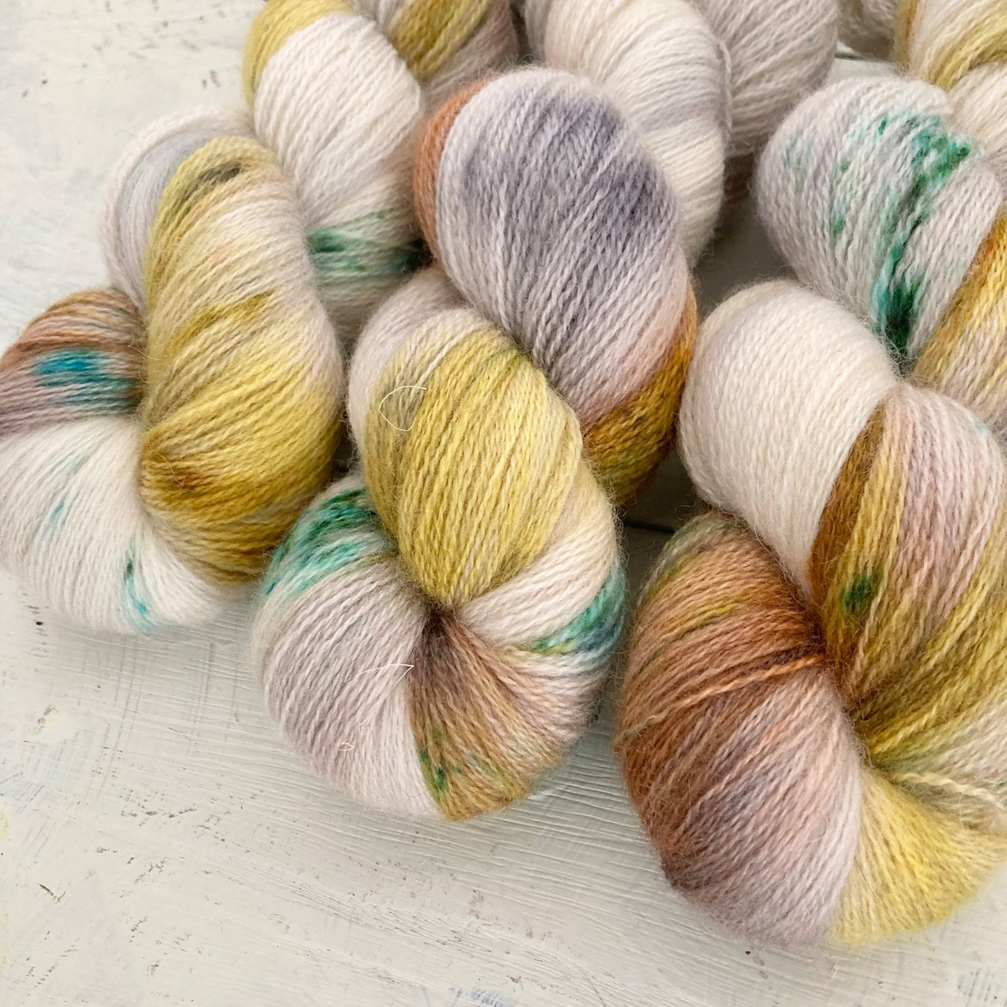 Hand-dyed yarn No.175 BFL lace "Il Cardellino"
