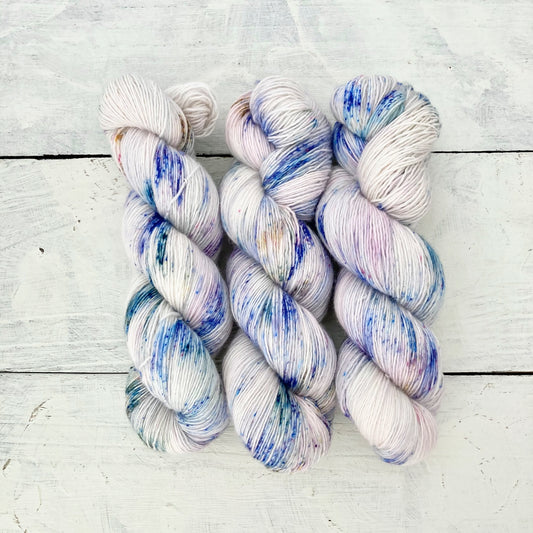 Hand Dyed Yarn No.159 100% Merino 1-ply "Die Lorelei"