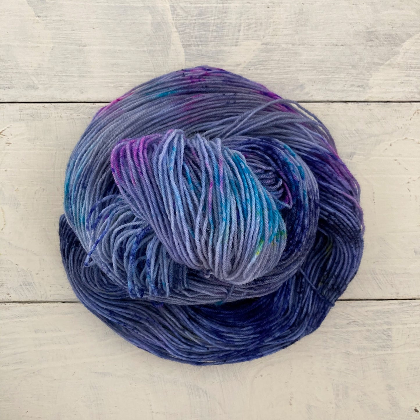 Hand-dyed yarn No.142 sock yarn "Belle nuit, ô nuit d'amour"
