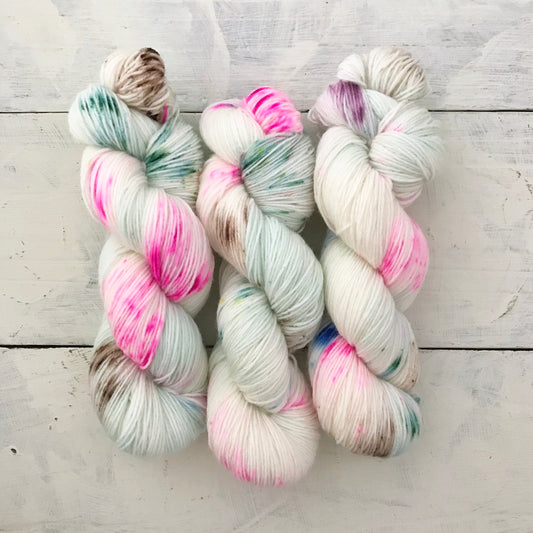 Hand-dyed yarn No.77 sock yarn "Clara"