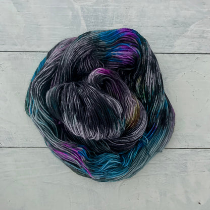 Hand-dyed yarn No.125 sock yarn "Baron Von Rothbart"