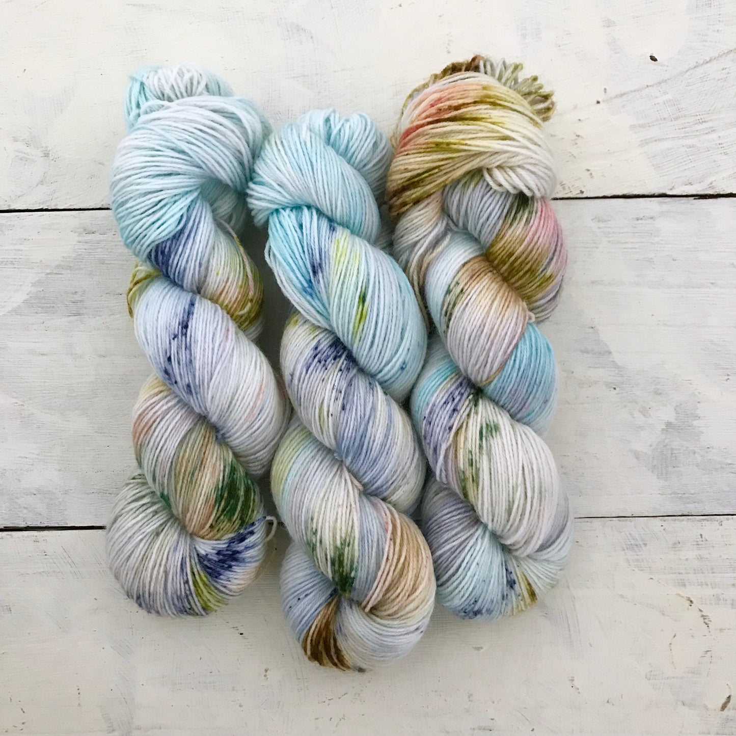 Hand-dyed yarn No.61 sock yarn "Aquarium"