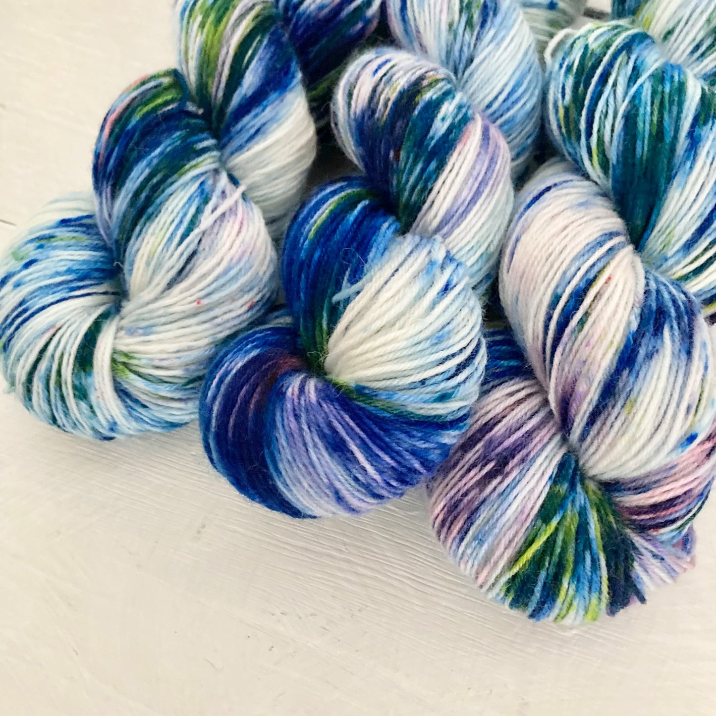 [Snow dyeing] Hand dyed thread No.206 sock yarn "Valse des flocons de neige"