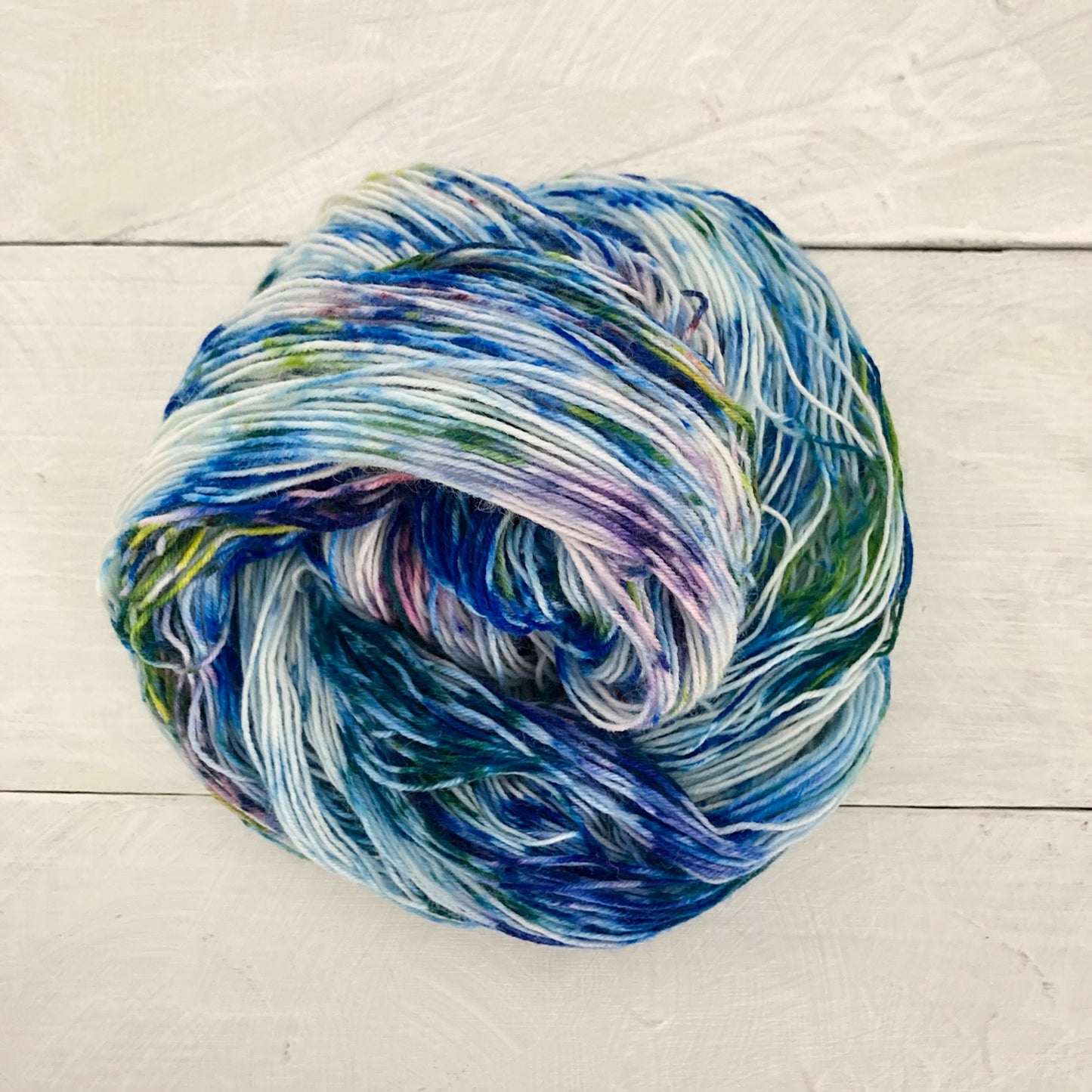 [Snow dyeing] Hand dyed thread No.206 sock yarn "Valse des flocons de neige"