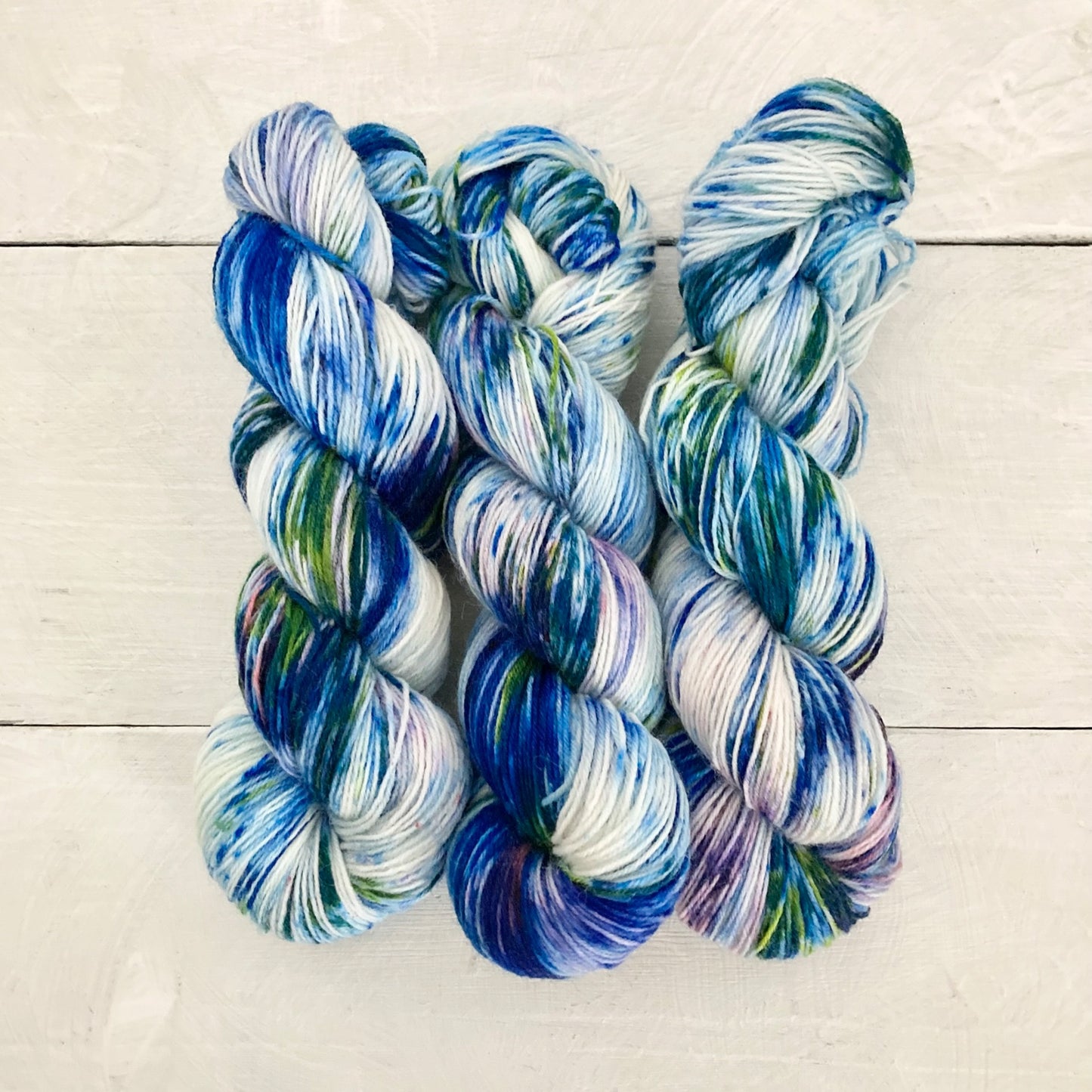 [Snow dyeing] Hand dyed thread No.206 sock yarn "Valse des flocons de neige"