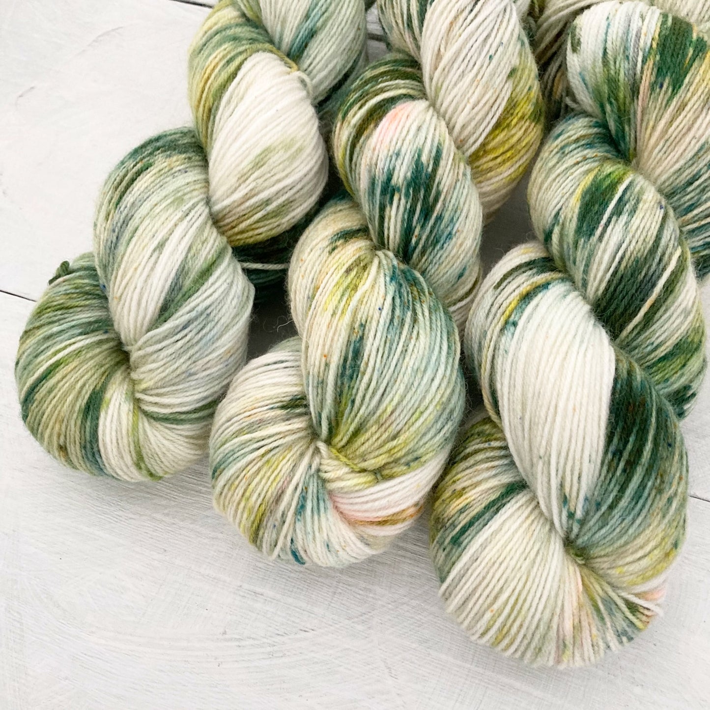 [Snow dyeing] Hand dyed thread No.204 sock yarn "Norden"